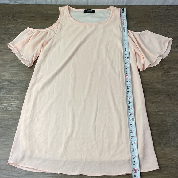 Lulu’s Kiss the Girl Peach Off-the-Shoulder Shift Dress, size medium - Picture 6 of 10